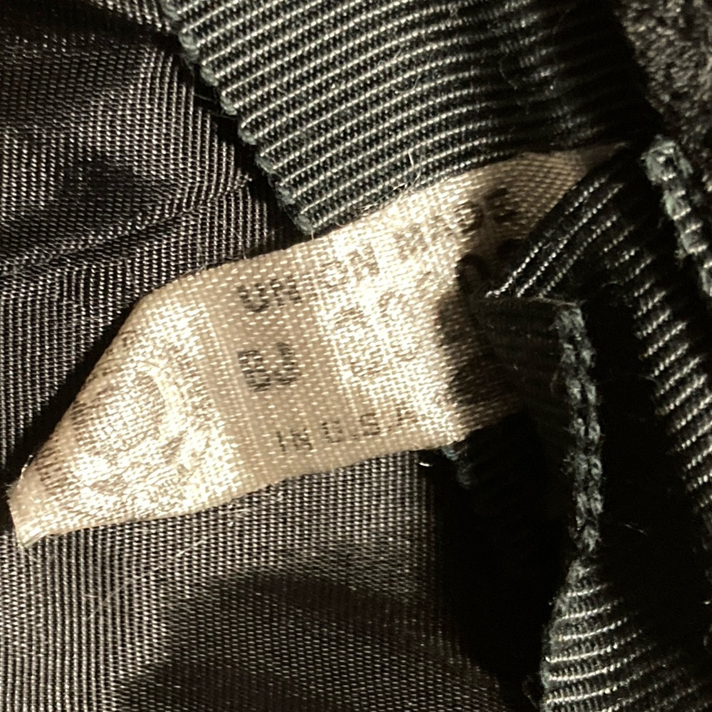 Black Velvet Union Made Pill Box Hat EXCELLENT CONDITION!!!! Still has Combs! - Picture 7 of 9